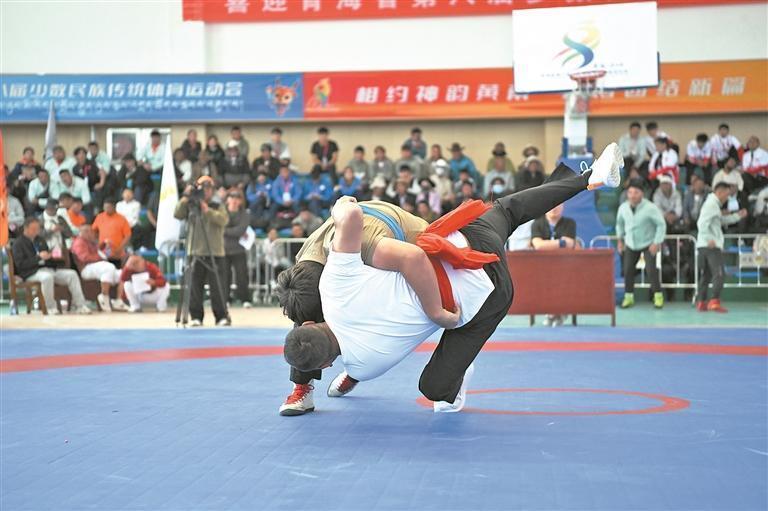 蒙古族自治, 李兴发 蒙古族自治, 李兴发