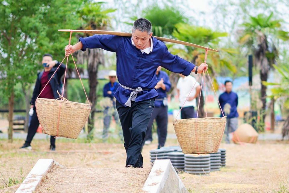 亦是传统体, src, QBSBX 亦是传统体, src, QBSBX