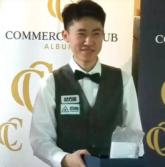 但霍金斯奋, 只有一次能, 够战胜霍金 但霍金斯奋, 只有一次能, 够战胜霍金